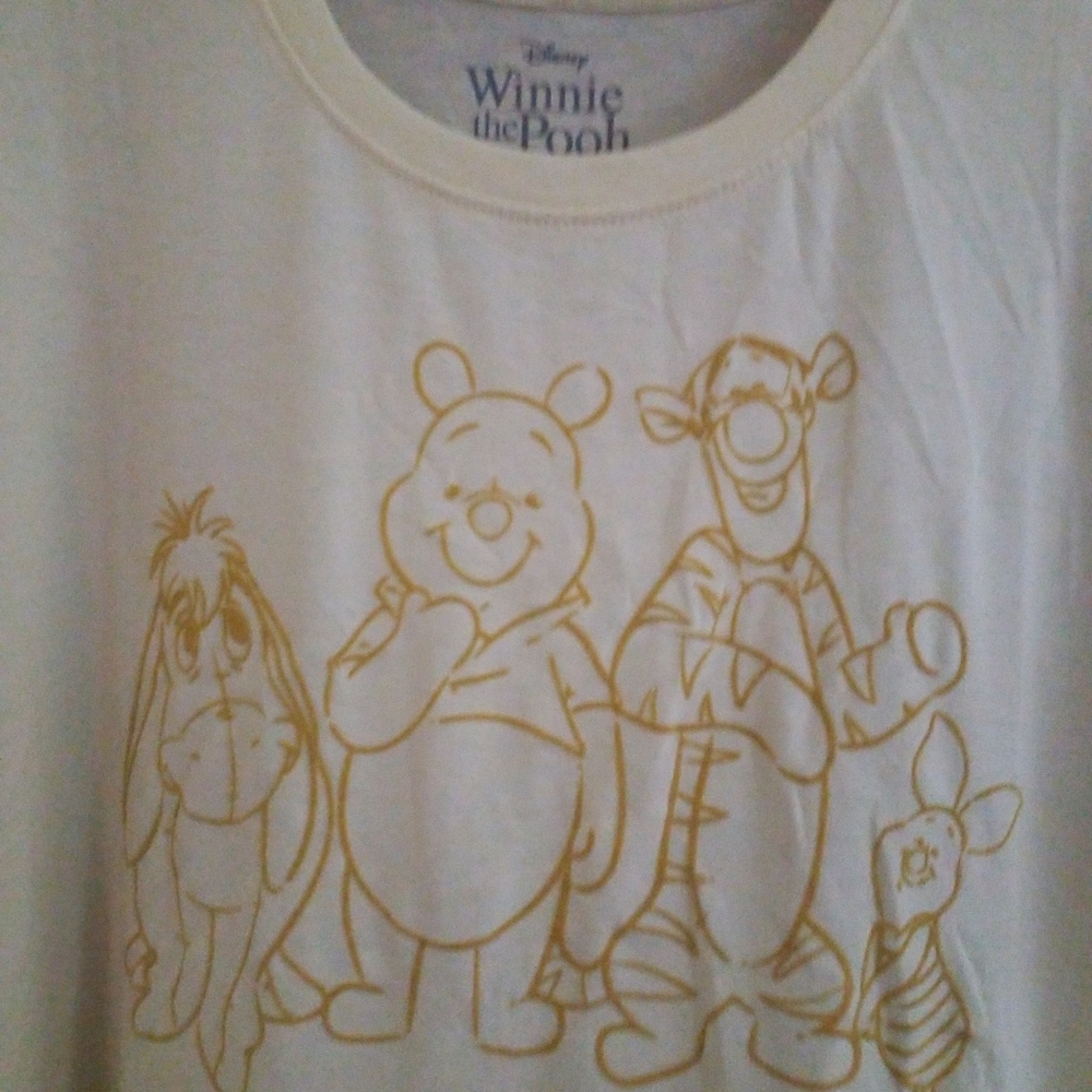 Woman's tee - Picture 2 of 3